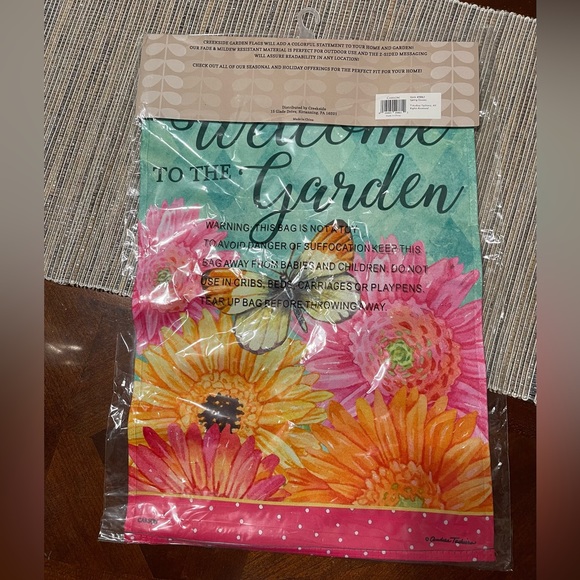 Spring garden flag - Picture 2 of 2